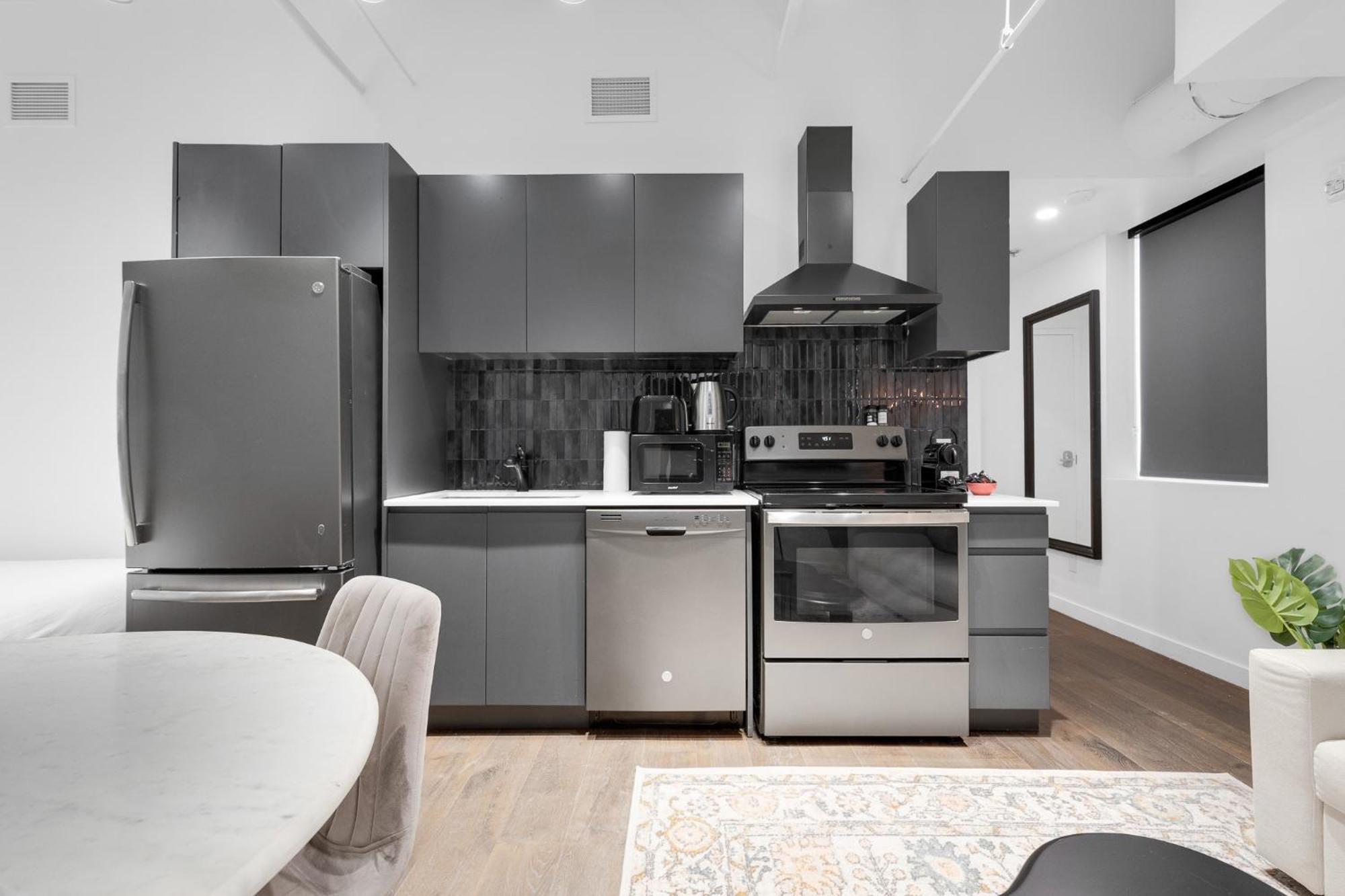 Bakan - Sainte Catherine Montreal Room photo