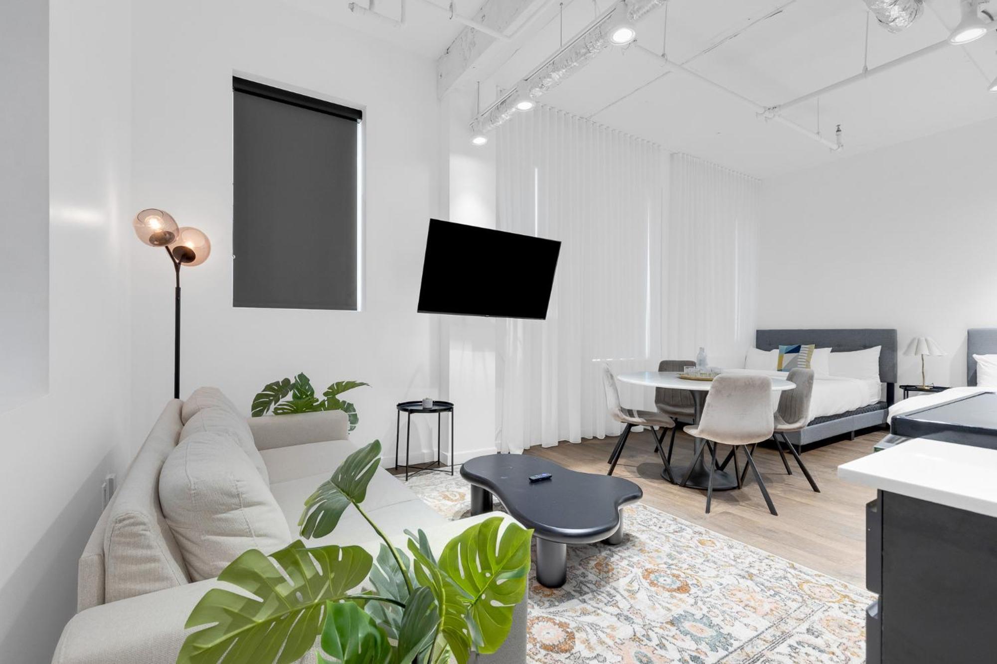 Bakan - Sainte Catherine Montreal Room photo