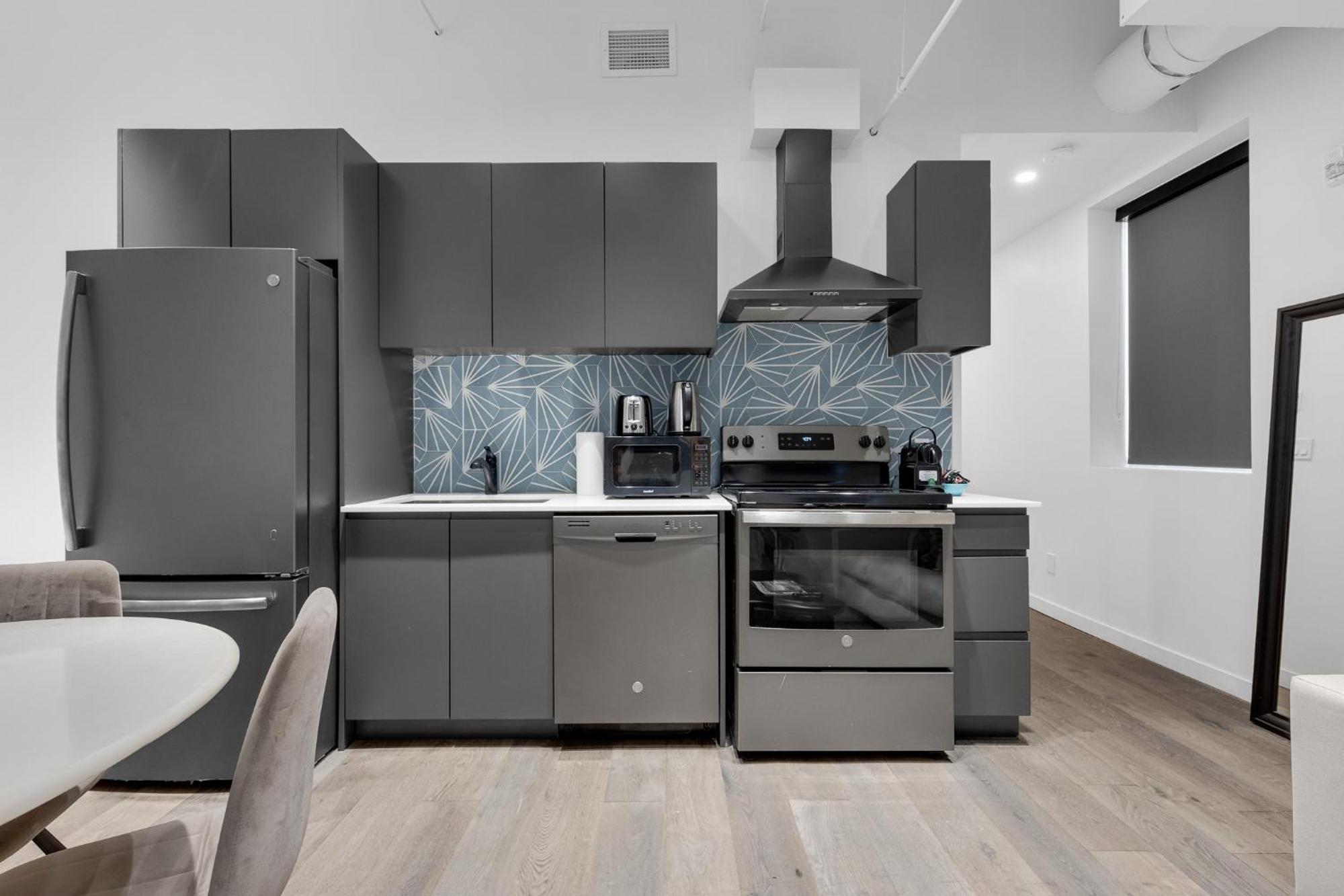 Bakan - Sainte Catherine Montreal Room photo